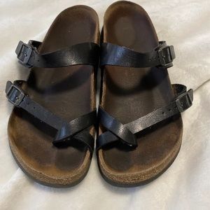 Black Birkenstock’s Size 39